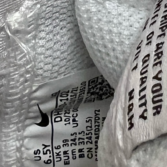 Nike white high tops new without tags size 6.5 y 8 women’s - Picture 4 of 9